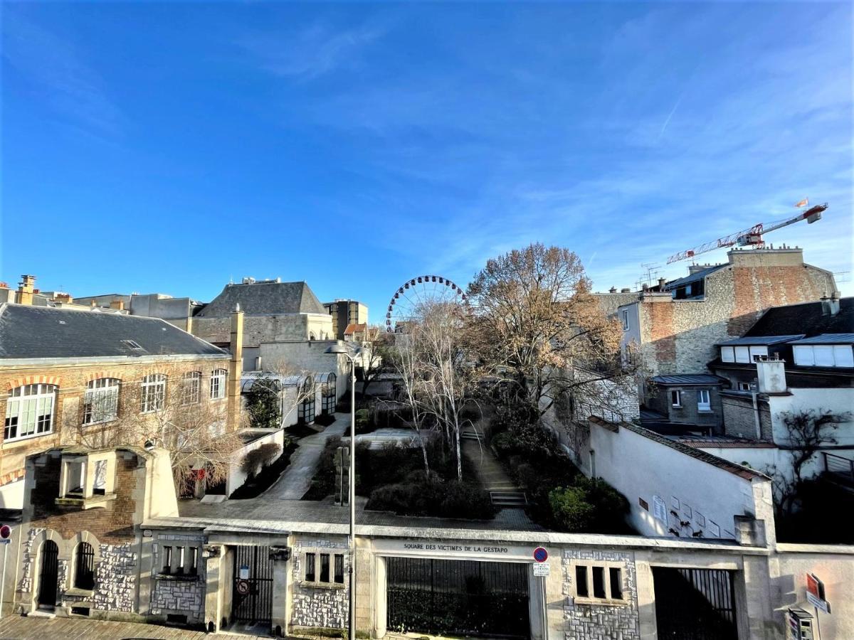 Charme de l'ancien pour cet appartement entièrement rénové dans l'hypercentre de Reims Exterior foto
