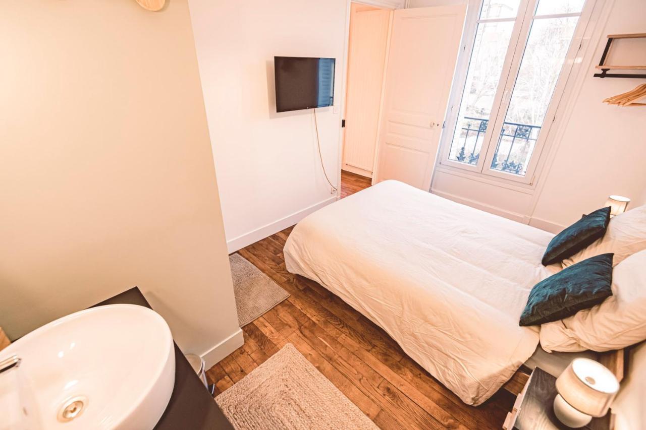 Charme de l'ancien pour cet appartement entièrement rénové dans l'hypercentre de Reims Exterior foto